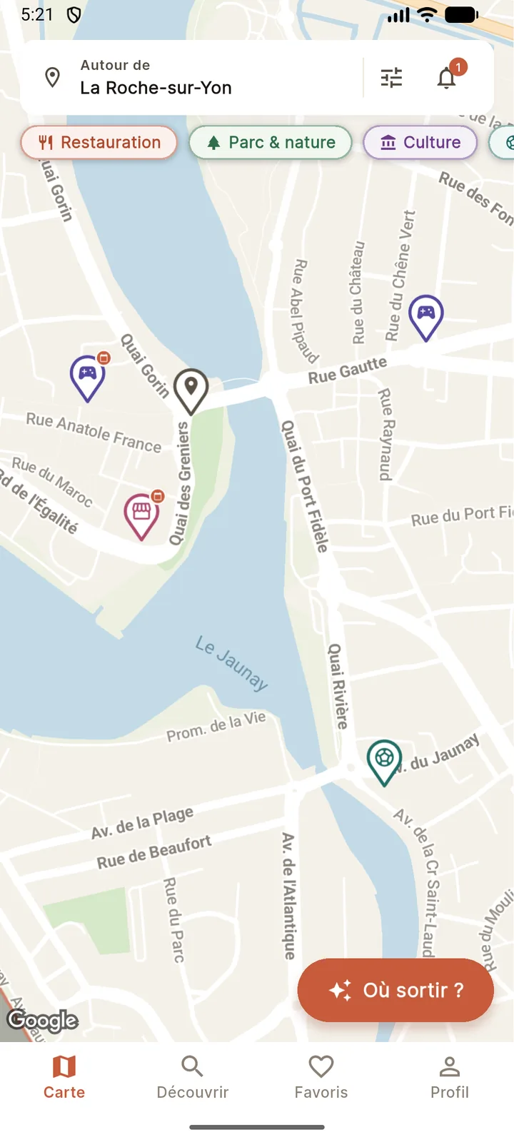 La carte de l'application : les lieux adaptés aux familles autour de La Roche-sur-Yon